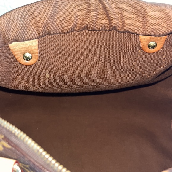Louis Vuitton Monogram Speedy 30 - Picture 14 of 17